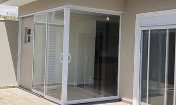 Imagem: Casa Térrea com piscina em construção