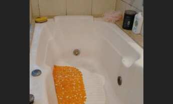 Imagem: ALUGO CASA COM BANHEIRA R$400,00