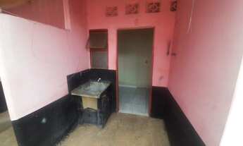 Imagem: Kitnet Bairro Tijuca. Incluso água e luz