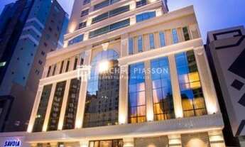 Imagem 2: Apartamento mobiliado com 03 suítes em Meia Praia - Itapema (SC