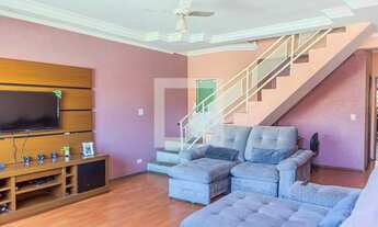 Imagem: Casa à Venda - Assunção, 3 Quartos, 335