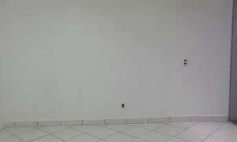 Imagem 6: Prédio comercial em frente à Doçura