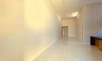 Imagem 4: Casa Plana em Rua Privativa 168,78m², no Aquiraz, 3 suítes, 2 vagas, sala com pé direito