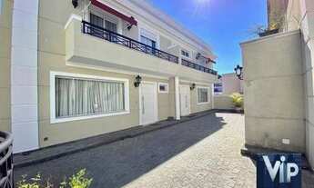 Imagem 2: Casa de condomínio para venda possui 450 metros quadrados com 4 quartos