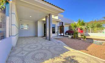 Imagem 2: Casa com piscina