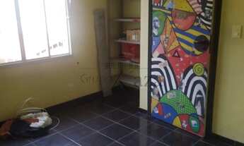 Imagem 3: Casa para aluguel e venda tem 91 metros quadrados com 6 quartos