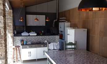 Imagem 7: Casa para venda possui 414 metros quadrados com 4 quartos com piscina