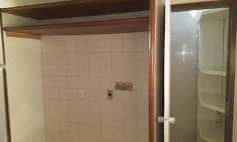 Imagem 6: Apartamento para aluguel possui 189 metros quadrados com 4 quartos em Aflitos - Recife - P