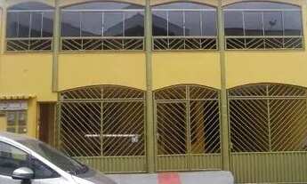 Imagem: 2 Casas com entradas indenpendentes à venda