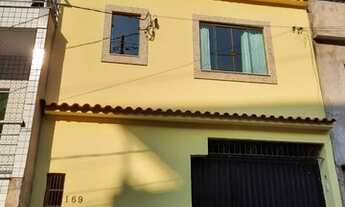 Imagem 2: Cobertura no bairro Costa Carvalho, 2 quartos, sala, cozinha com móveis planejados