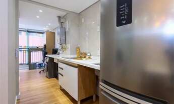 Imagem 2: Quer uma varanda gourmet para chamar de sua em condomínio clube? Esse apartamento novinho