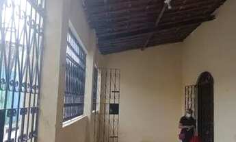 Imagem 4: Casa para venda possui 100 metros quadrados com 2 quartos em Jóquei Clube - Fortaleza - Ce