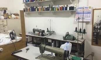 Imagem: Vendo ateliê de costura montado