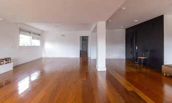 Imagem 7: Apartamento para Venda - 232m², 3 dormitórios, sendo 1 suites, 2 vagas - Petrópolis