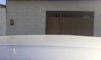 Imagem 2: Vendo ou troco Casa 3/4 ampla e bem localizada