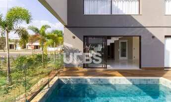 Imagem 7: Sobrado de Alto Padrão à Venda no Portal do Sol Green Vista para o Campo de Golfe