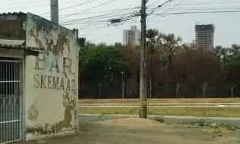 Imagem 3: VENDE - SE, UMA CASA COM QUATRO BARRACÕES, NO PARQUE OESTE, DE FRENTE AO PARQUE