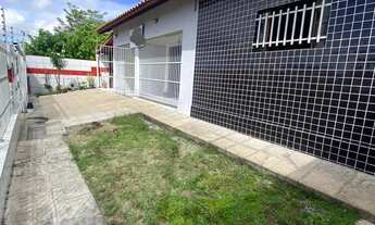 Imagem 2: Casa de esquina com 03 suites e 4 vagas de garagem no melhor da Prata