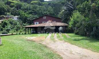 Imagem: Casa à venda com 7 quartos 2 suítes, 492m²