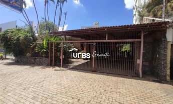 Imagem 2: Imerso no coração do Setor Marista, reside uma oportunidade incrível - Residência na Av. 1