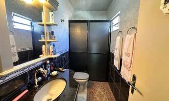 Imagem 7: Casa no centro da Palhoça com terreno grande e duas casas