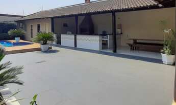 Imagem 4: Excelente casa com área de lazer no centro