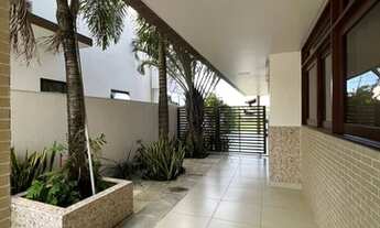 Imagem 3: Vendo belíssima casa em condomínio fechado com piscina privativa área de lazer completa 4