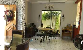 Imagem: Belíssima casa à venda com 220 m2 com