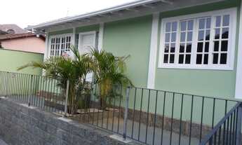 Imagem 3: Casa Carangola, próxima da Igreja, Rua Dr. Lipold, excelente preço - Petrópolis - RJ