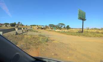 Imagem: Área na Br 153, ao lado de Aparecida de