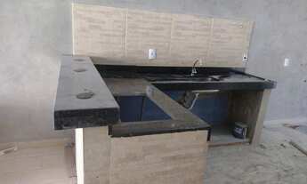 Imagem 2: Casa no céu azul