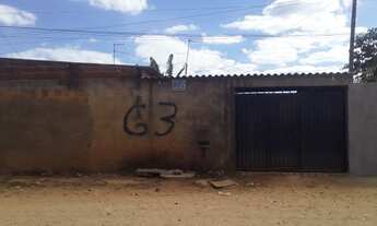 Imagem 2: Vendê-se essa casa por 55 mil se me dar 50 mil na casa , e sua