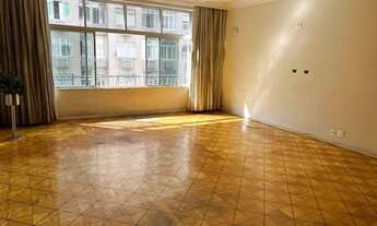 Imagem 4: Apartamento para venda possui 160 metros quadrados com 3 quartos em Copacabana - Rio de Ja