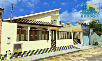 Imagem 2: Casa com 3 quartos (1 suíte) - Fino Acabamento - Conjunto Flamanal - 220m² de Área Constru