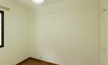 Imagem 7: Moema . Av. Cotovia. Andar Alto. Ar Condicionado Excelente planta. Rua Tranquila