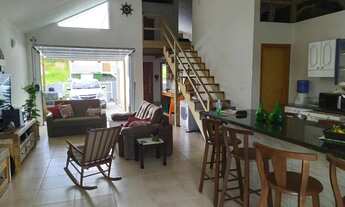 Imagem 4: Casa para venda possui 160 metros quadrados com 4 quartos em Ambrósio - Garopaba - SC