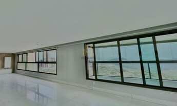 Imagem 2: Um apartamento por andar com 4 quartos com 278m², 2 suítes, sendo uma máster com 42m² e 2