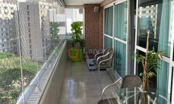 Imagem 4: Lindo apartamento na Aclimação com 3 suítes 3 vagas e varanda