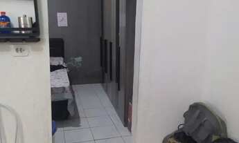 Imagem 5: Casa em rua pública