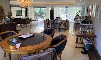 Imagem 5: CONDOMÍNIO MALIBÚ - CASA NOVINHA, COM EXTREMO BOM GOSTO, 6 SUITES, SENDO TERREÁ. VENHA VIS