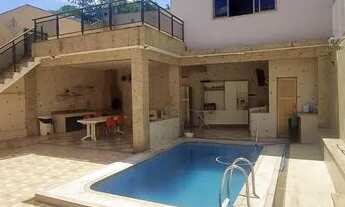 Imagem 3: Excelente casa 3 quartos mobiliada com piscina, atrás do Country Iguaçu - Aceita financiam