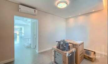 Imagem 6: Sobrado Novo com sauna e piscina + área gourmet de 4 suíte à Venda em Alphaville São José