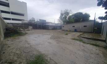 Imagem 3: Terreno bem localizado na região que mais cresce em Fortaleza. Terreno de 40 X 25 e área t