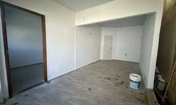 Imagem 2: Casa em condomínio fechado de 1/4 em Bengui!!