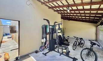 Imagem 2: Casa reformada com 3 quartos sendo uma suíte a venda no bairro Parque Atheneu em Goiânia