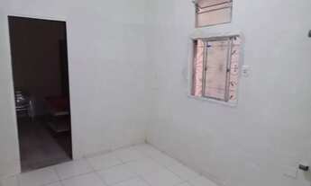 Imagem 2: Aluga-se kitnet Casa com 1 dormitório