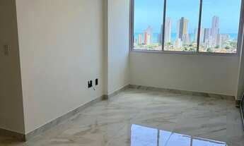 Imagem: Laise mostra Luau de Ponta Negra escriturado