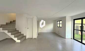 Imagem 2: Sobrado com 03 quartos, 01 suíte, terraço e jardim, à venda no bairro Xaxim