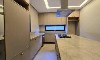 Imagem 5: Belíssimo Sobrado em Condomínio Rico em Armários Planejados - Alphaville II