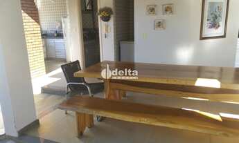 Imagem 7: Casa residencial disponível para venda no bairro Cidade Jardim em Uberlândia-MG